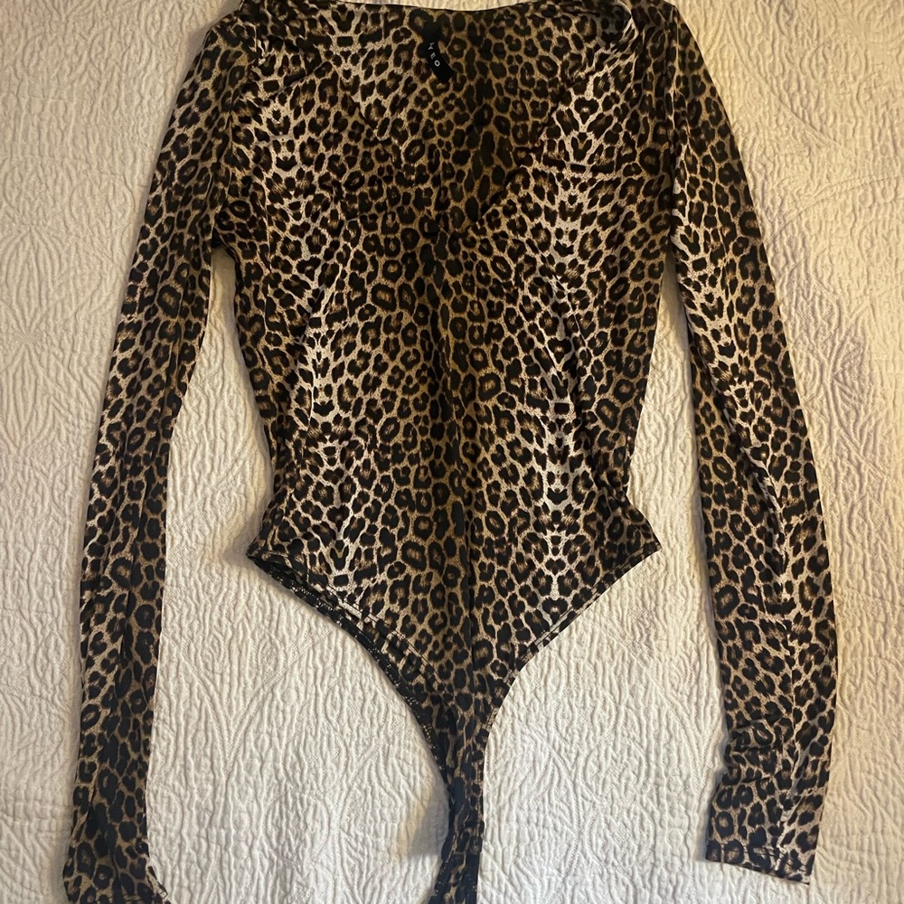 Leopard Print Long Sleeve Bodysuit